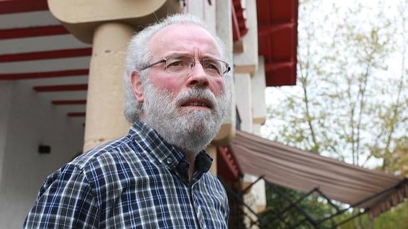 Xabier Amuriza, artxiboko argazkian.