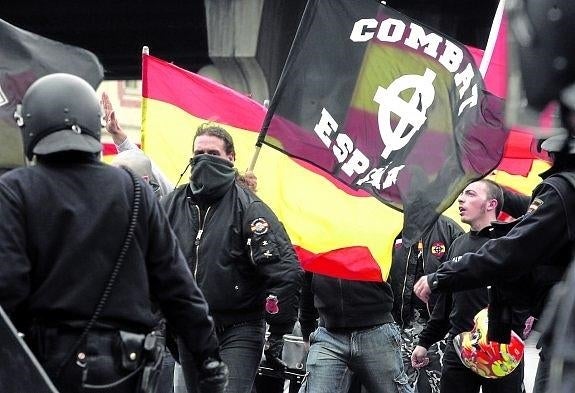 Integrantes de grupos ultraderechistas en unos incidentes en Madrid.