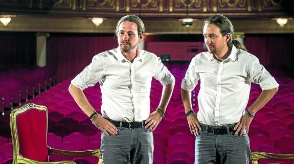 Joaquín Reyes caracterizado junto a Pablo Iglesias. 