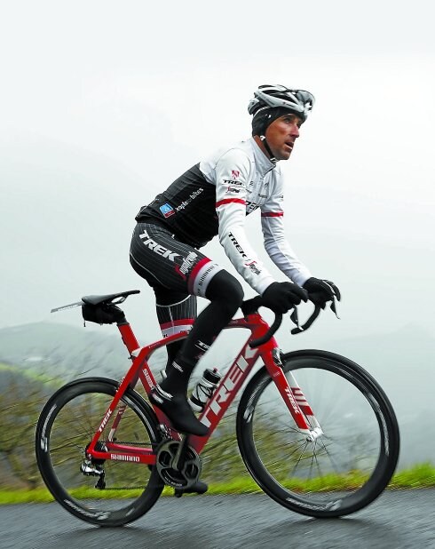 Haimar Zubeldia hará frente a una Vuelta a España en una formacíon Trek que peleará por las etapas.