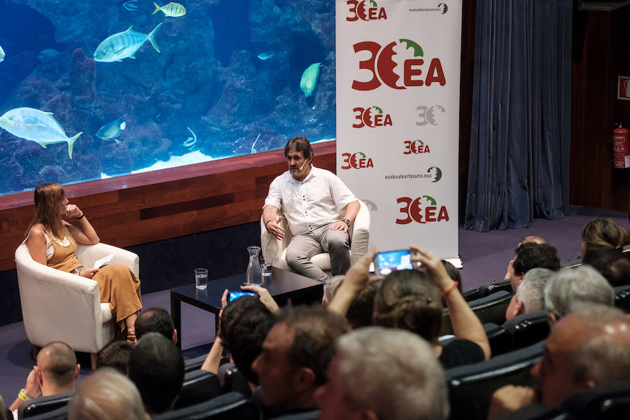 Urizar interviene en el tradicional acto de inicio de curso político de EA, en el Aquarium de Donostia.