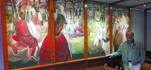 El mural. 'Dantza', que consta de cuatro cuerpos, realizado por 'Zulueta', se exhibe en el Aterpe hasta el 1 de septiembre.