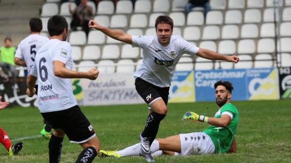 Galán celebra el gol de la victoria. 