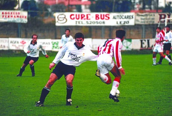 Arrieta en un partido de la temporada 95/96, en la que los de Irun no perdieron hasta la jornada 8.