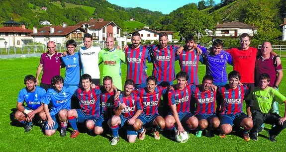 Equipo del Gure Txokoa que no pudo pasar del empate ante el Irun 1902. 