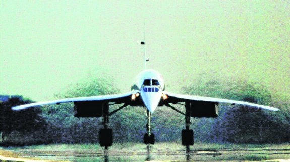 Un Concorde despegando en uno de los últimos vuelos comerciales que realizó el avión hace ya trece años. 