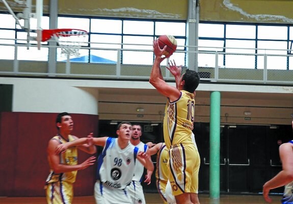 Esta tarde habrá baloncesto en el Polideportivo. 