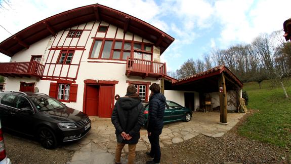 La casa de Luhuso  en la que se desmanteló un arsenal de ETA.