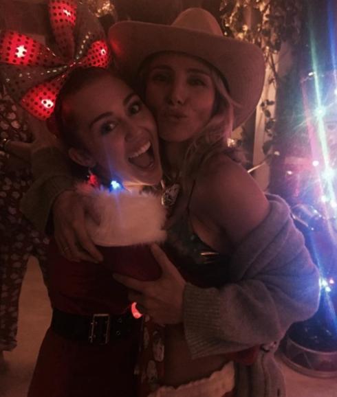 Elsa Pataky y Miley Cyrus celebran juntas y en familia la Navidad