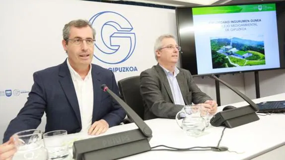 Markel Olano y José Ignacio Asensio, en la rueda de prensa pertinente a la adjudicación de la incineradora.