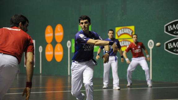 Altuna vuelve a encandilar y vencer con Barriola en el Labrit (16-22)