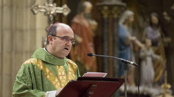 El obispo José Ignacio Munilla durante su homilia en la catedral del Buen Pastor.