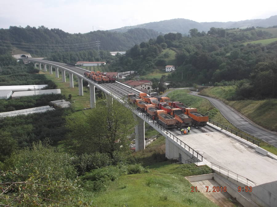 Prueba de carga en el viaducto Urnieta-Hernani