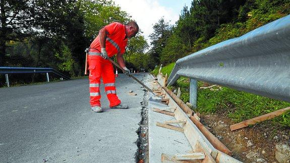 La Diputación aprueba convenios para la realización de obras en varias carreteras