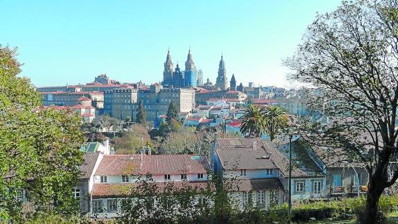 La panorámica desde el parque Alameda de Santiago se enfoca automáticamente hacia la catedral. Recuerdo imborrable para todos los peregrinos. 