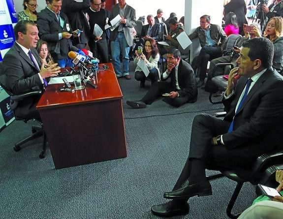 El superintendente de Servicios Públicos de Colombia anuncia la intervención de Electrocaribe. 