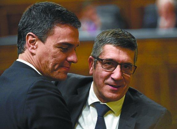 Pedro Sánchez y Patxi López, en una imagen de enero de 2016.