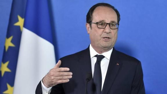Hollande: las pistas apuntan al «carácter terrorista» del tiroteo en los Campos Elíseos