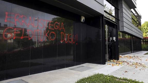 La sede del PNV en San Sebastián atacada