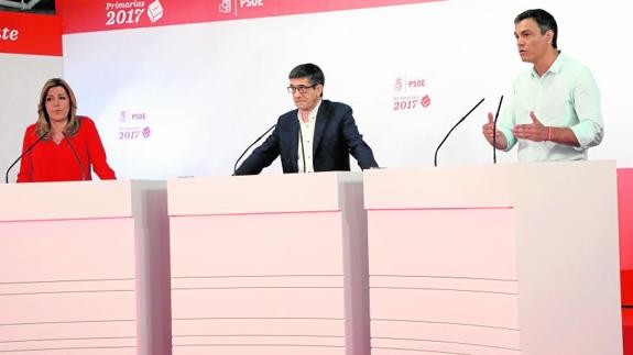 Los candidatos a la Secretaría General del PSOE, Susana Díaz (i), Patxi López (c) y Pedro Sánchez (d).