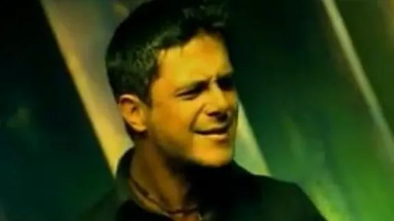 Alejandro Sanz reinventa 'Y, ¿si fuera ella?'