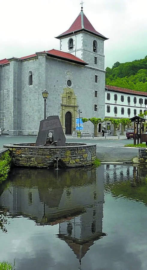 Plaza de Urdazubi. 