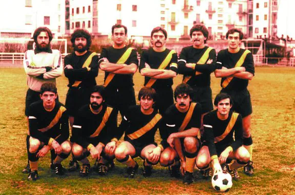 Equipo. Uno de los equipos del Lasartearra en enero de 1981. 