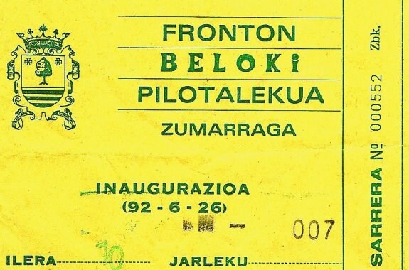 Entrada. Del día de la inauguración del frontón Beloki.