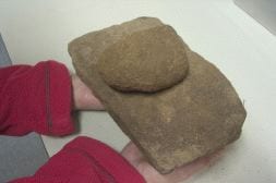 Molino de mano del neolítico hallado en Jaizkibel. [DV]