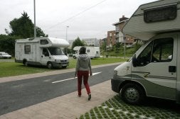 El nuevo aparcamiento dispone de espacio para 44 parcelas. /MIKEL FRAILE