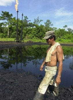 Piscina contaminante de Texaco. /DOLORES OCHOA/AP