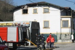 Dos menores causaron un incendio en el centro de Tolosa./MICHELENA