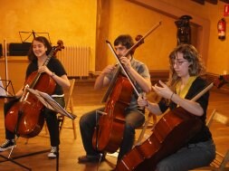 El día 19 tocarán alumnos de violín y chelo. /ARESTI