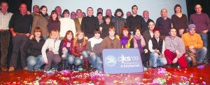 Galardonados. Todos posaron para la foto de familia tras la segunda edición de la gala de los deportes comarcal y a continuación disfrutaron de un lunch en el auditorio de Santa Ana. ::
FOTOS GOÑI