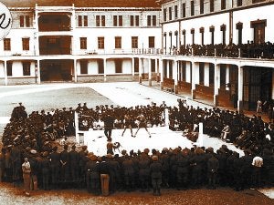 Combate de boxeo en los cuarteles de Loiola.