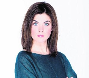 La periodista se despide de la audiencia.