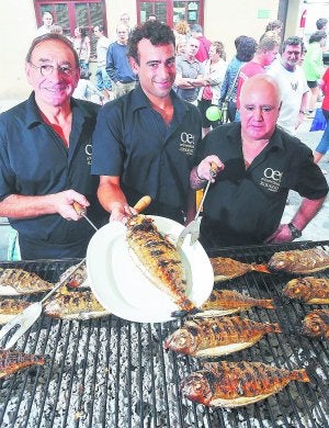 Viendo el resultado, se entiende por qué el besugo al estilo de Orio es diferente. ::                             FOTOS JOSÉ MARI LÓPEZ