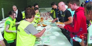 Los participantes, además de embutidos, comieron tras la prueba 120 kilos de espaguetis.