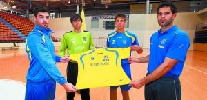 hielo fuerte bombilla El clásico amarillo y azul para las nuevas camisetas del Bidasoa-Irun | El  Diario Vasco