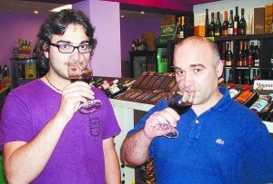 Arnau Estrader y Oscar Santa Coloma, se han clasificado para la final de la Nariz de Oro. ::                             AMAXKAR