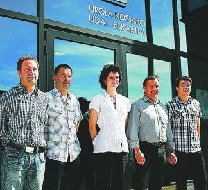 Elkarrekin. Adierazpena egin duten taldeko partaideak. ::                             AMAXKAR