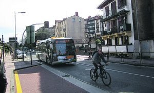 Progresos para que el autobús a Irun vuelva a llegar hasta la plaza San Juan