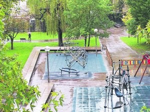Juegos. Área infantil del parque de la Sargía. ::
F. DE LA HERA
