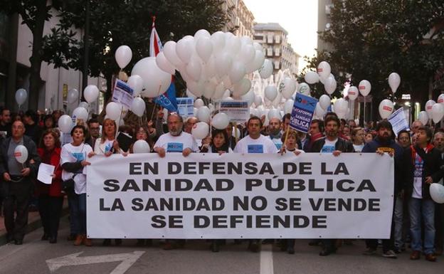 Manifestación en defensa de la sanidad pública del Bierzo.