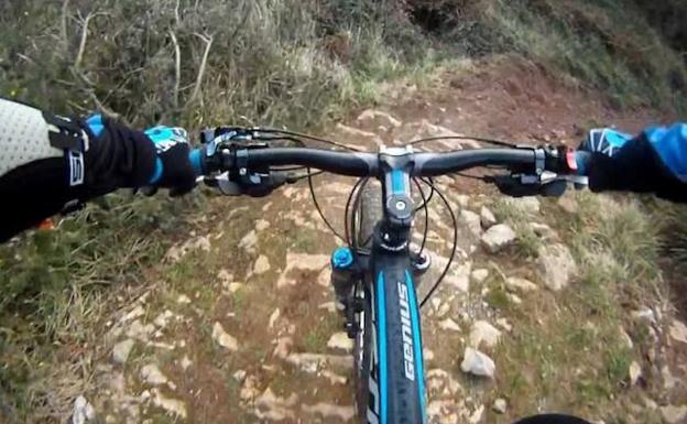 La Policía Municipal rescata a dos ciclistas perdidos en una zona de montaña de Valdefrancos