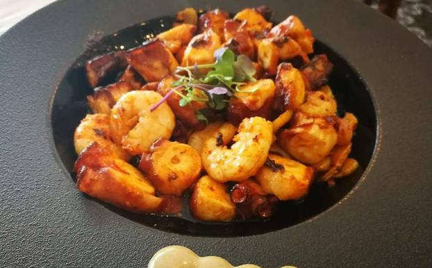 Galería. Un delicioso plato de pulpo al ajillo con langostinos.