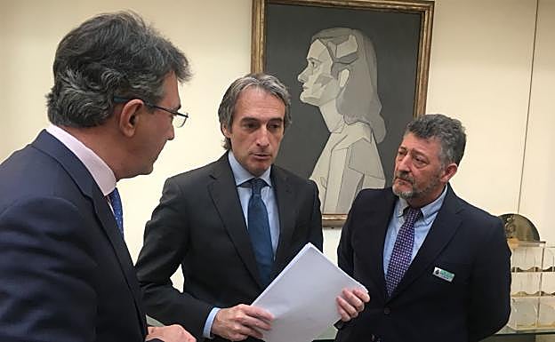 Majo y Calvo, junto al ministro de Fomento.