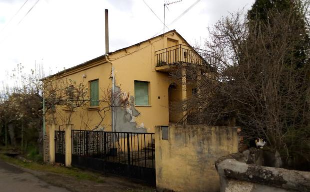 El suceso tuvo lugar en el número 96 de la calle Carreiro de San Juan en Columbrianos. 