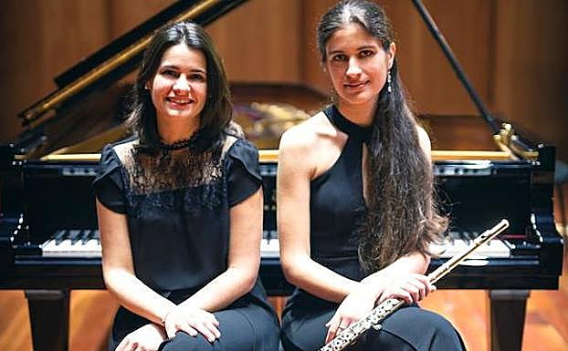 Marta Femenía y Karla Martínez.