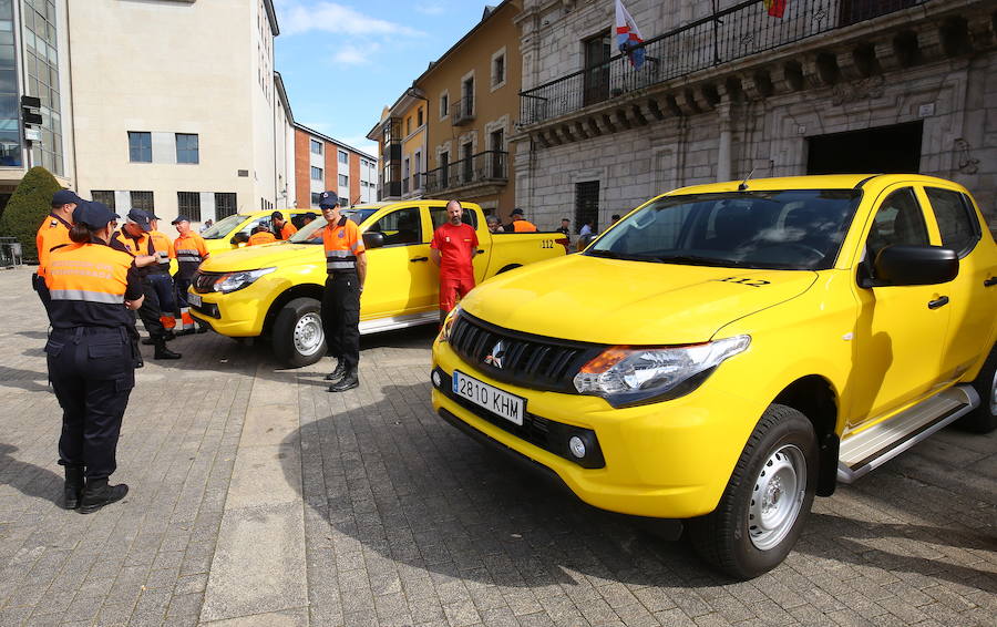 Fotos: Nuevos vehículos para las agrupaciones de Ponferrada, Castropodame y Villafranca